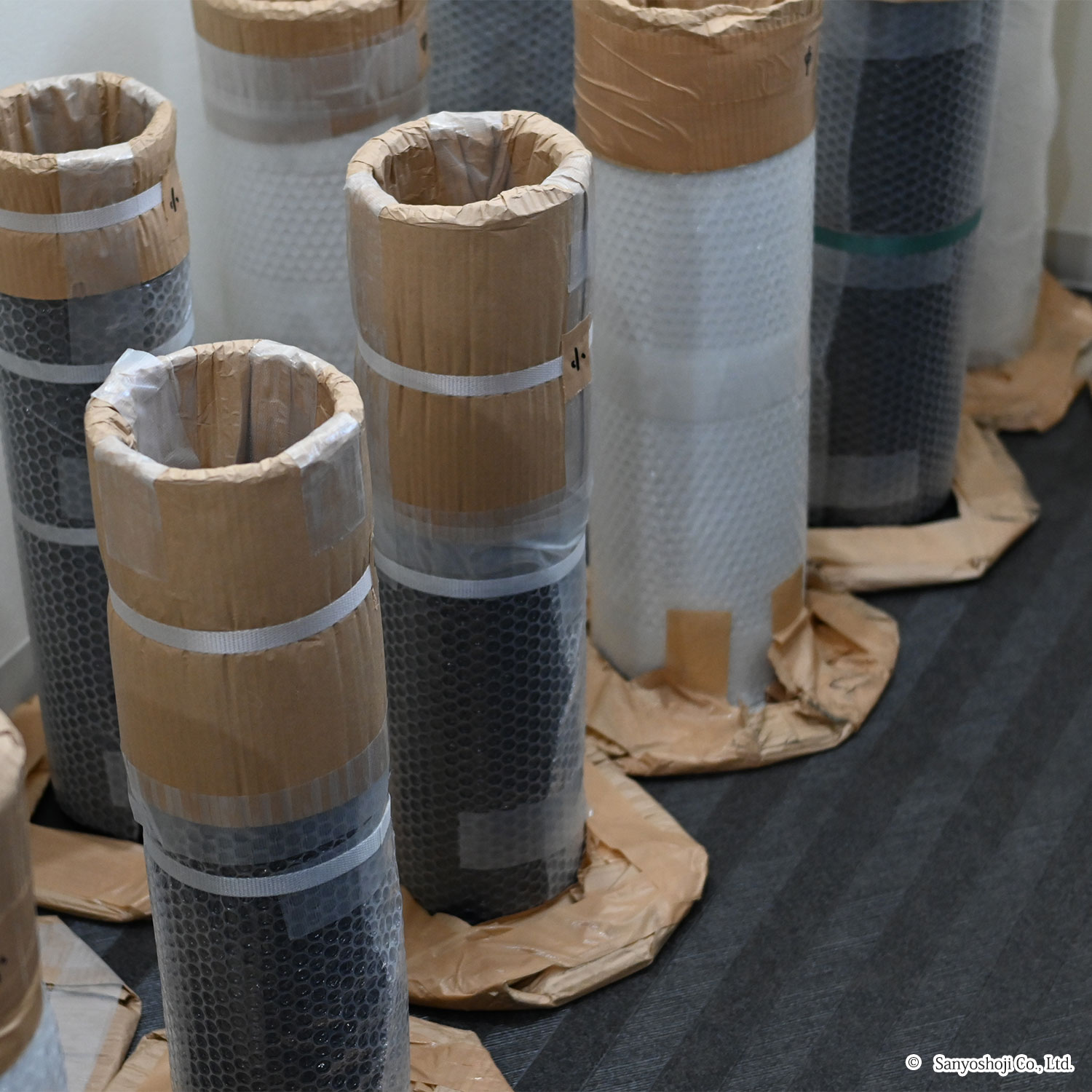 小型容器用ボンベスタンド